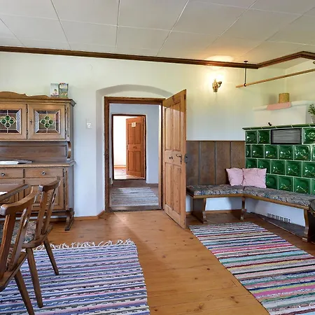 Selbstversorgerhuette Plafing 埃布斯镇